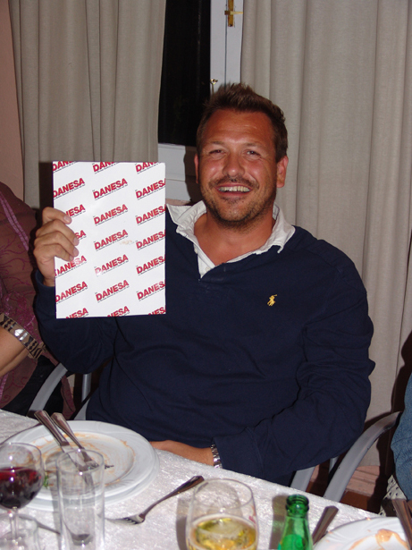 Label Waters Jens vandt en præmie for Dagens Bedste Sportsskade. Label Waters Jens vandt en præmie for Dagens Bedste Sportsskade.