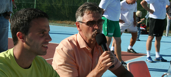 La Danesa's Alex sammen med DR-kommentator Birger Peitersen. La Danesa's Alex sammen med DR-kommentator Birger Peitersen.