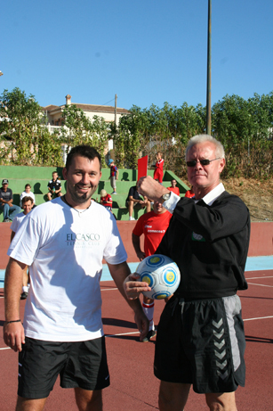 Dommer Henning Munk Jensen dømte hårdt. Dommer Henning Munk Jensen dømte hårdt.