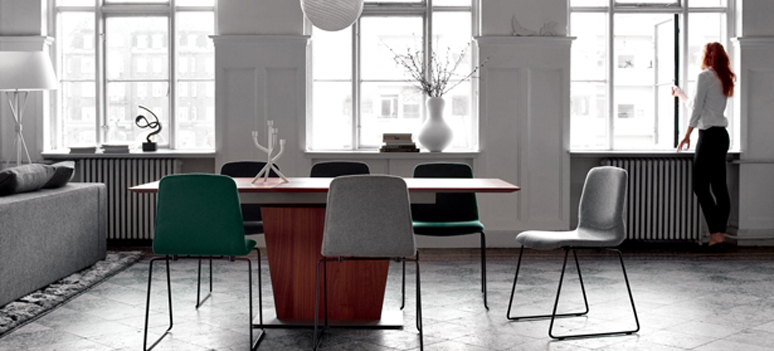 OC-M-TIT-WA-T010-LONDON-WOMAN-1