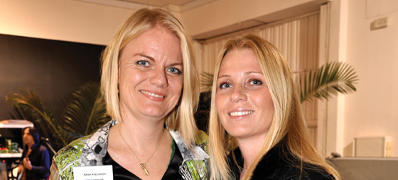 Indehaver af Aquapool Spas, Anja Kielskov, ses her med Tine Bonde