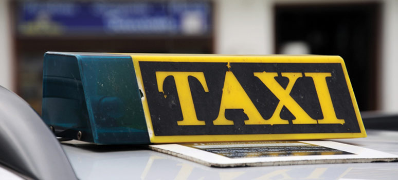 shutterstock 251120989taxi