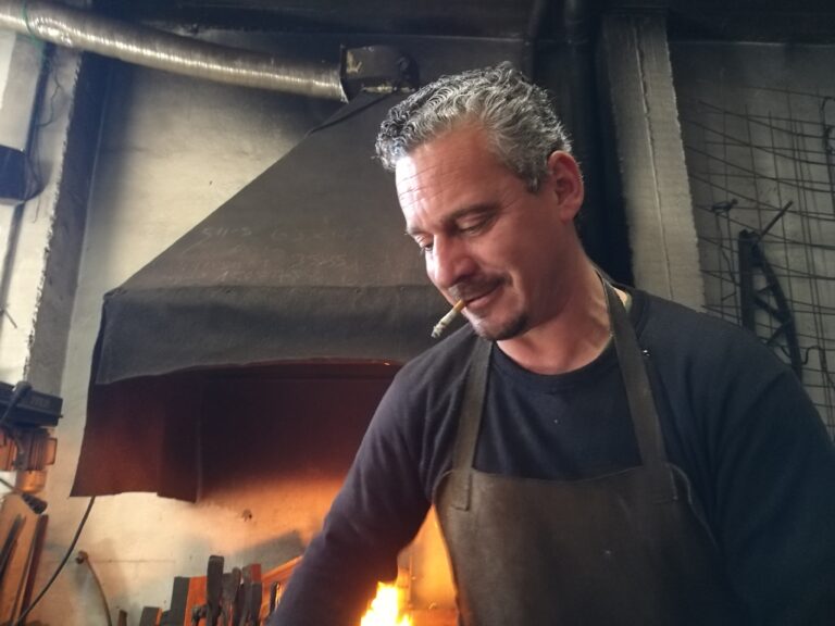 Pedro, El Herrero - byens sidste smed?