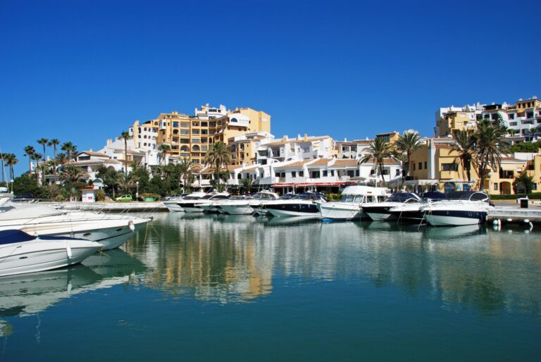 Puerto Cabopino - for bådfolk og landkrabber