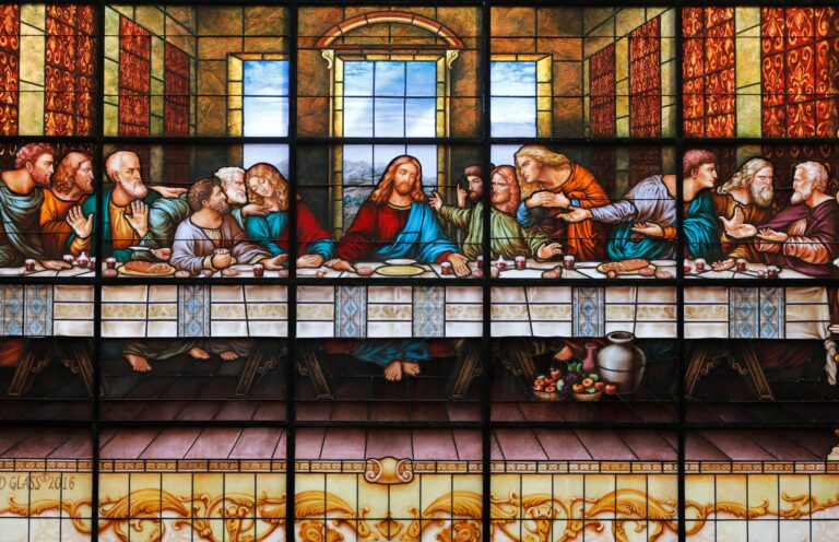 Se Kristi lidelseshistorie i Esteponas gamle bydel