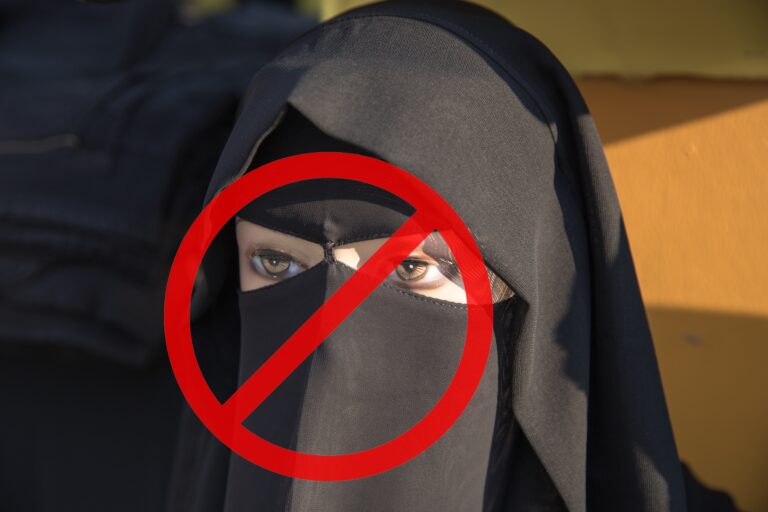 Fuengirola forbyder burka i kommunens bygninger