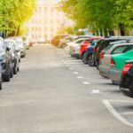 Rød og orange parkeringszone i Marbella