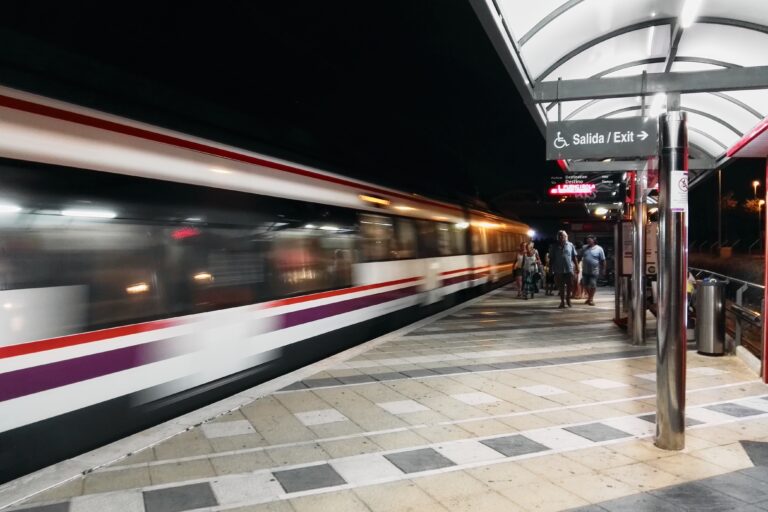 Kystkommuner raser over lukning af pendlertog