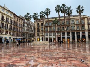 Regntimer på Costa del Sol: hygge indendørs