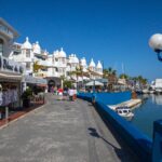 Flere gågader i Puerto Marina